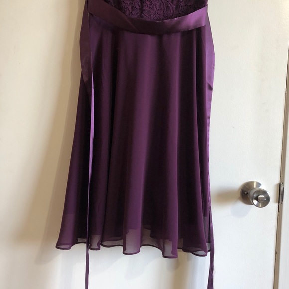 Lace Dress - Picture 2 of 7